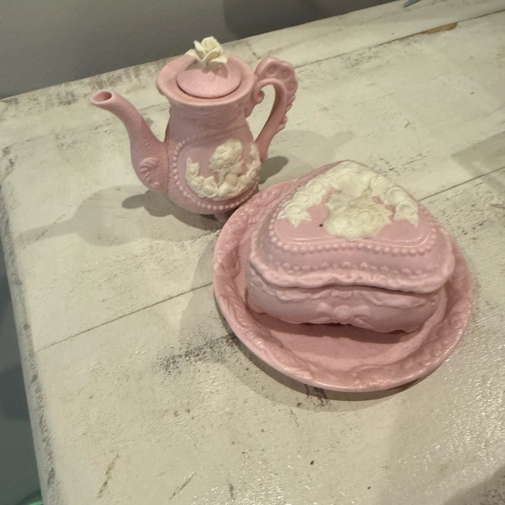 Elegant Pink Ceramic Tea Set